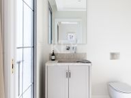 Villa en venta en Los Arqueros, Benahavis