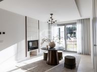 Villa en venta en Los Arqueros, Benahavis