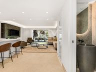 Town House for sale in Beach Side New Golden Mile, Estepona