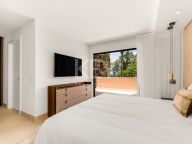 Town House for sale in Beach Side New Golden Mile, Estepona