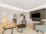 Town House for sale in Beach Side New Golden Mile, Estepona