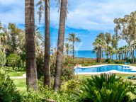 Town House for sale in Beach Side New Golden Mile, Estepona