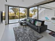 Villa en venta en Los Flamingos, Benahavis