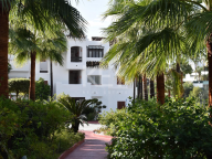 Apartment for rent in Lomas del Marqués, Benahavis