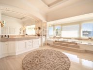 Villa for sale in La Zagaleta, Benahavis