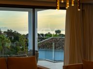 Villa for sale in El Rosario, Marbella East