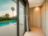 Villa for sale in El Rosario, Marbella East