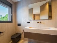 Villa for sale in El Rosario, Marbella East