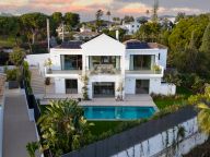 Villa for sale in El Rosario, Marbella East
