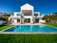 Villa for sale in El Rosario, Marbella East