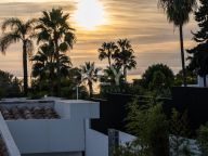Villa for sale in El Rosario, Marbella East