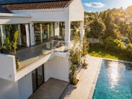 Villa for sale in El Rosario, Marbella East