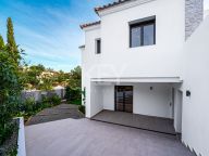 Villa for sale in El Rosario, Marbella East