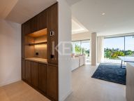 Villa for sale in El Rosario, Marbella East