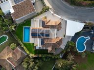 Villa for sale in El Rosario, Marbella East