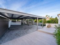 Villa for sale in El Rosario, Marbella East