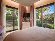 Apartment for sale in Aloha Park, Nueva Andalucia