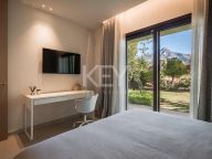 Apartment for sale in Aloha Park, Nueva Andalucia