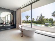 Semi Detached Villa for sale in Atalaya de Rio Verde, Nueva Andalucia