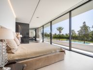 Semi Detached Villa for sale in Atalaya de Rio Verde, Nueva Andalucia