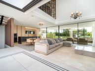 Semi Detached Villa for sale in Atalaya de Rio Verde, Nueva Andalucia