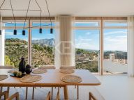 Villa for sale in El Madroñal, Benahavis