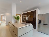 Villa for sale in El Madroñal, Benahavis