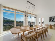 Villa for sale in El Madroñal, Benahavis