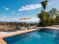 Villa for sale in El Madroñal, Benahavis