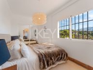 Villa for sale in El Madroñal, Benahavis