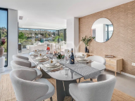 Villa for sale in El Paraiso, Estepona