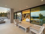 Villa for sale in Los Flamingos, Benahavis