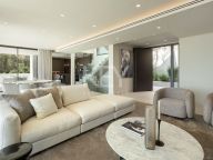 Villa for sale in Los Flamingos, Benahavis