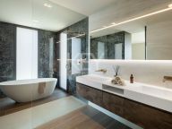 Villa for sale in Los Flamingos, Benahavis