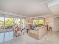 Villa for sale in Rio Real, Marbella East