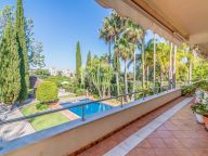 Villa for sale in Rio Real, Marbella East