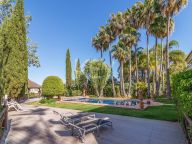 Villa for sale in Rio Real, Marbella East