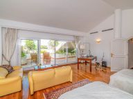 Villa for sale in Rio Real, Marbella East