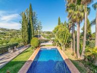 Villa for sale in Rio Real, Marbella East