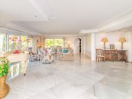 Villa for sale in Rio Real, Marbella East