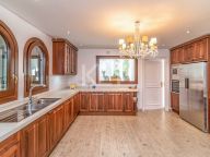 Villa for sale in Rio Real, Marbella East