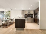 Апартамент на продажу в Пуэрто Банус