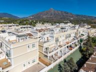 Спаренный дом на продажу в Aloha Gardens, Новая Андалусия