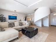 Спаренный дом на продажу в Aloha Gardens, Новая Андалусия