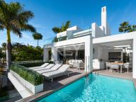 Villa en alquiler en Puente Romano, Marbella Golden Mile