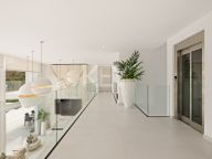 Villa for sale in La Mairena, Marbella East