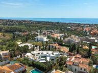 Villa for sale in Los Flamingos, Benahavis