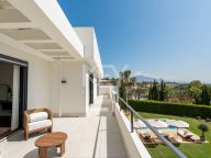 Villa for sale in Los Flamingos, Benahavis