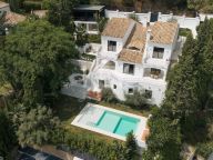 Villa for sale in El Madroñal, Benahavis