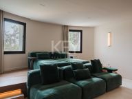 Villa for sale in El Madroñal, Benahavis